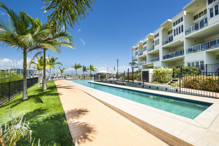 Beachside Apartment 13 - Pool Area