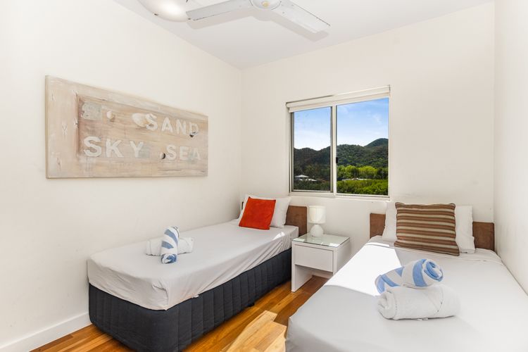 Beachside Apartment 13