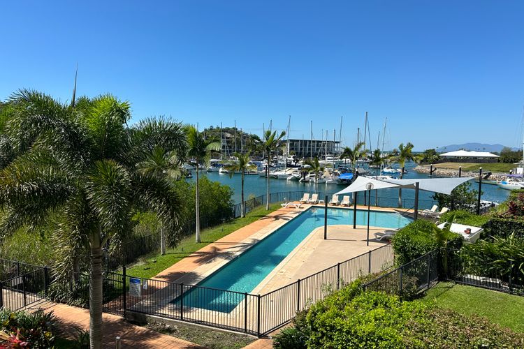 Beachside Apartment 14