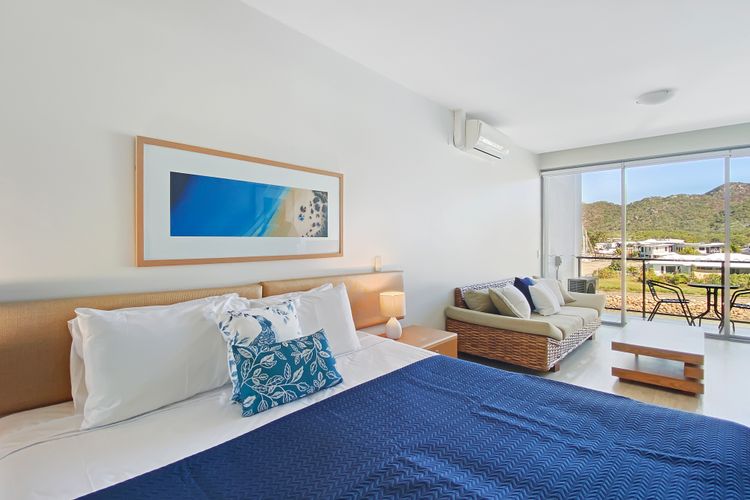 Blue on Blue Studio Room 1322
