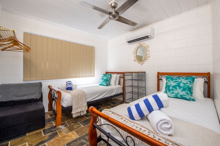 Island View Apt 1