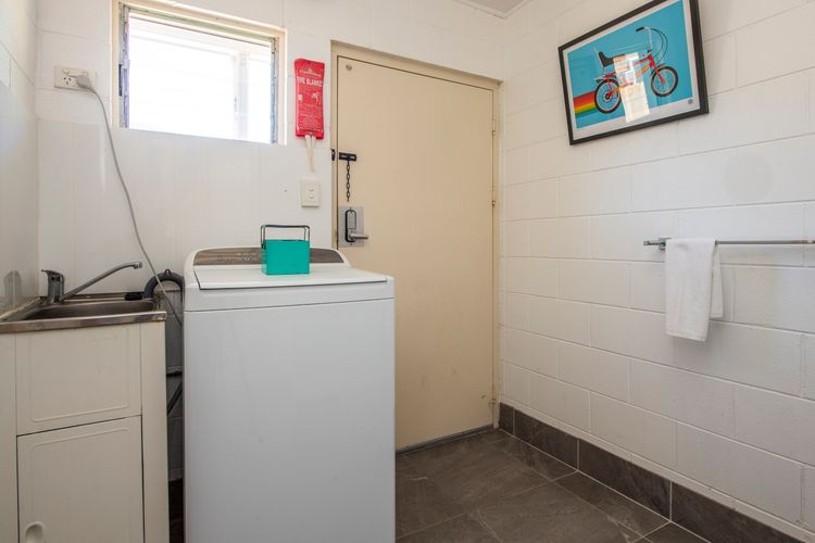 Island View Apt 1