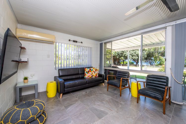 Island View Apt 1