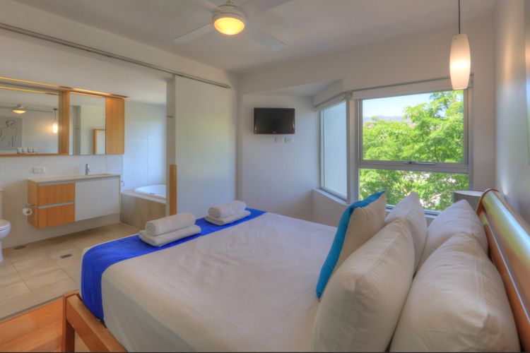 Maggies Beachfront Apt. 5