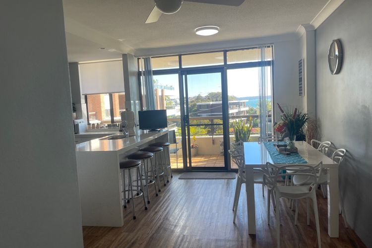 The Commodore, 23/9-11 Donald Street – delightful unit with gorgeous water views