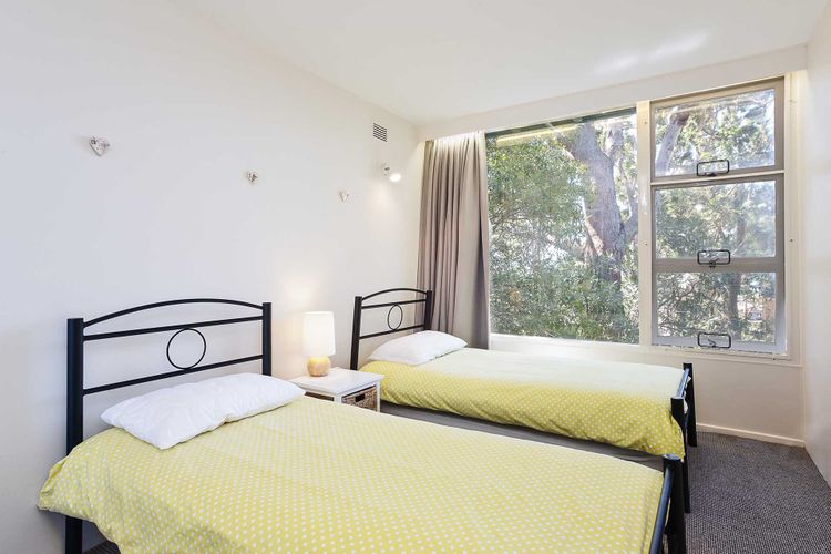 Far Horizons, 3/77 Ronald Avenue – cosy comfortable unit with filtered views