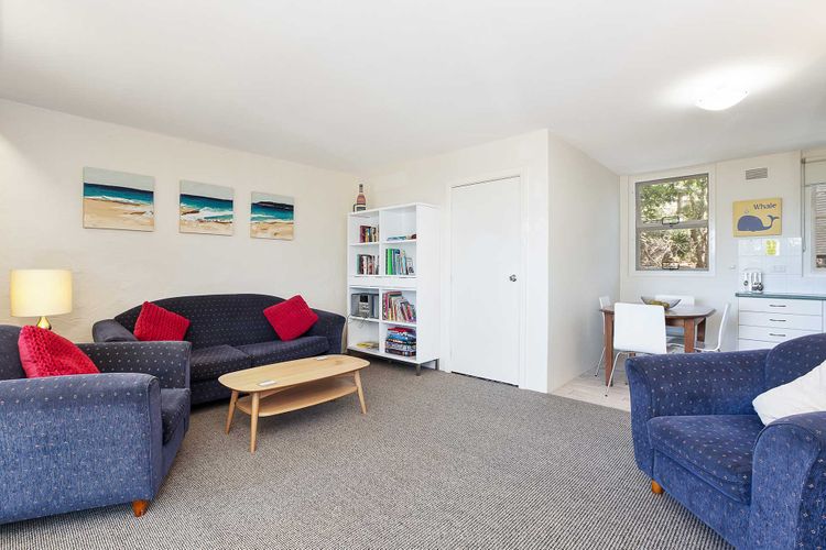 Far Horizons, 3/77 Ronald Avenue – cosy comfortable unit with filtered views