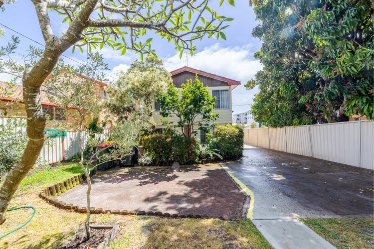 3 Tomaree Street – cute 4 bedroom house with aircon in the heart of town