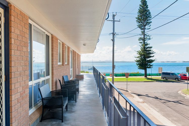 Shoal Towers, 1/11 Shoal Bay Road – Wi-Fi, Air Conditioning, fantastic unit across the road from beach