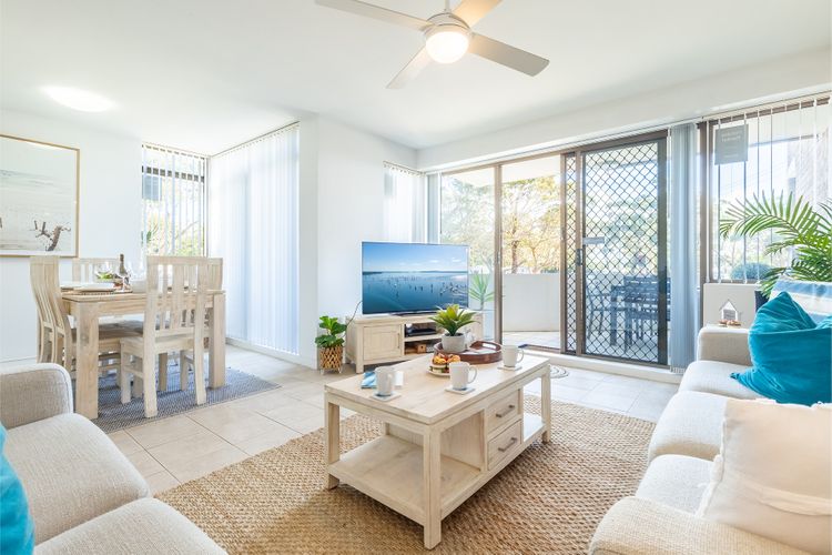 Fleetwood, 4/63 Shoal Bay Rd – Air conditioned unit with water views
