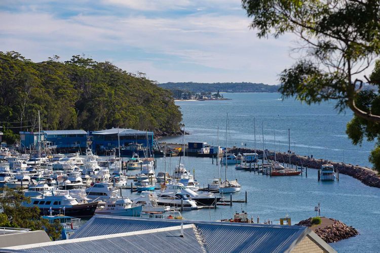 The Poplars, 6/36 Magnus Street – fabulous views & pool in complex