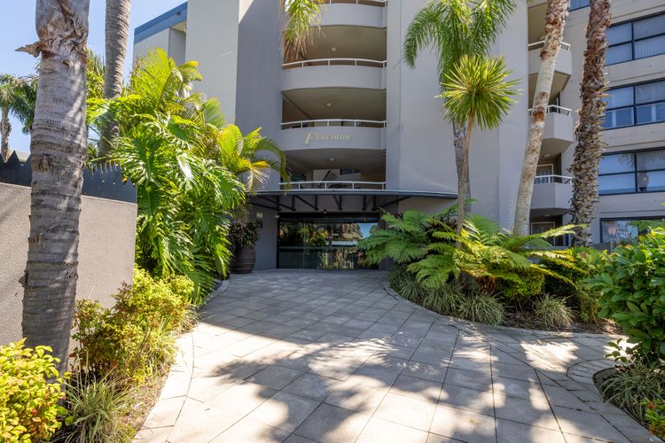 Florentine, 7/11 Columbia Close – wifi, air conditioned unit with fantastic views of Little Beach