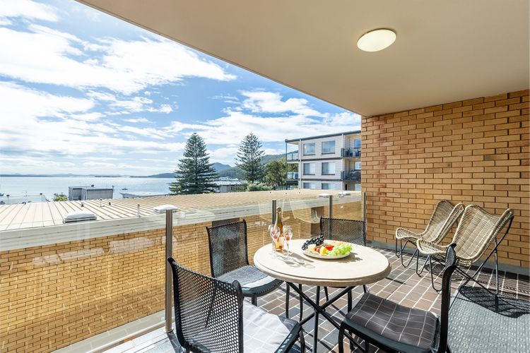 The Crest, 7/6-8 Tomaree RD – Stunning unit with Spectacular Water Views