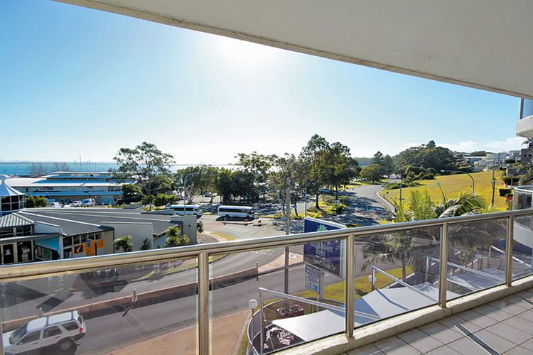 Nelson Towers, 9/71a Victoria Parade – unit in the heart of Nelson Bay with water views