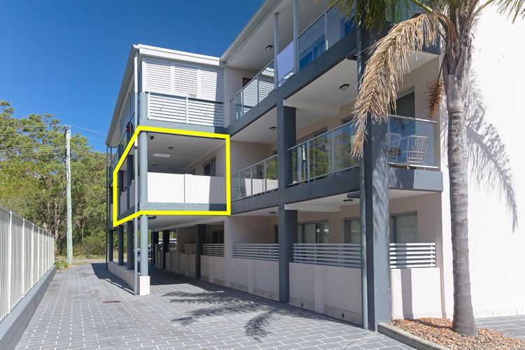 Shoal Bay Beach Apartments, 9/2 Shoal Bay Road -air conditioning and complex swimming pool