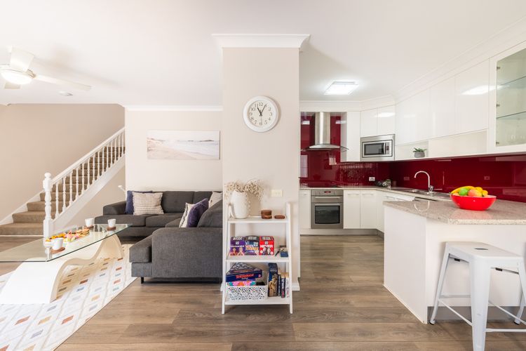 Bushmans, 9/24 Tomaree Street – Spacious townhouse with air conditioning and close to Nelson Bay Town Centre