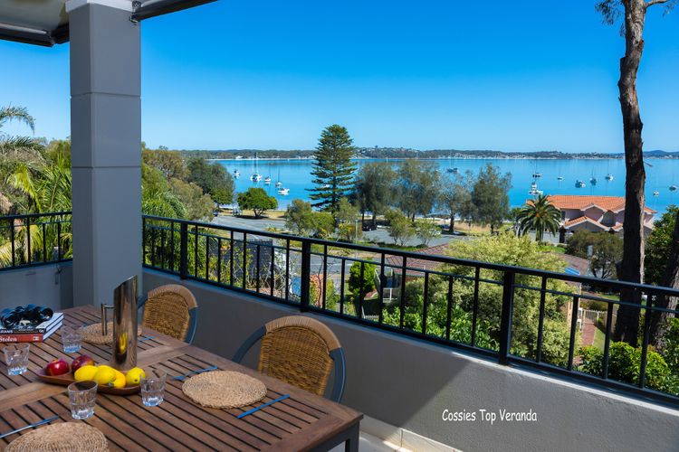 Cossies, 2/273 Corrie Parade – stunning views & air conditioned