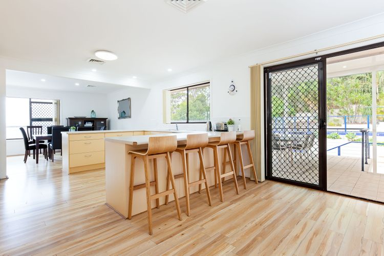 Kallaroo, 3 Kallaroo Street- great house with views, pool, WIFI and aircon