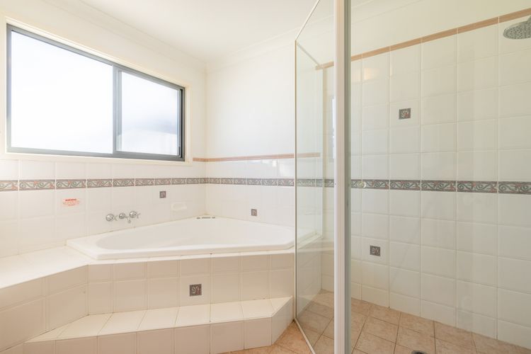 Ocean Views, 4 Ocean Street – air conditioned luxury with beautiful ocean views