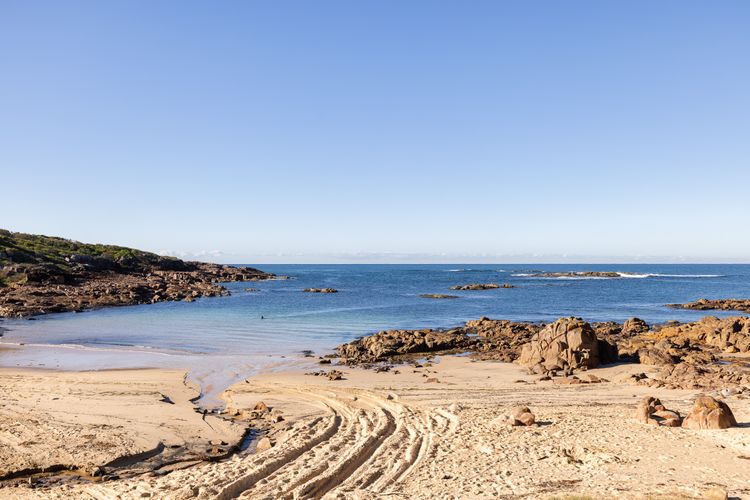 Ocean Views, 4 Ocean Street – air conditioned luxury with beautiful ocean views