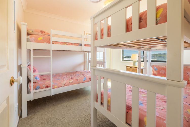 Ocean Views, 4 Ocean Street – air conditioned luxury with beautiful ocean views