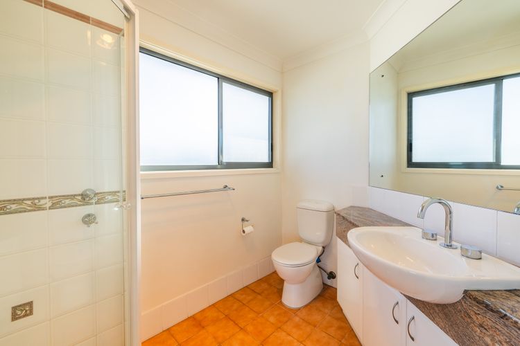 Ocean Views, 4 Ocean Street – air conditioned luxury with beautiful ocean views