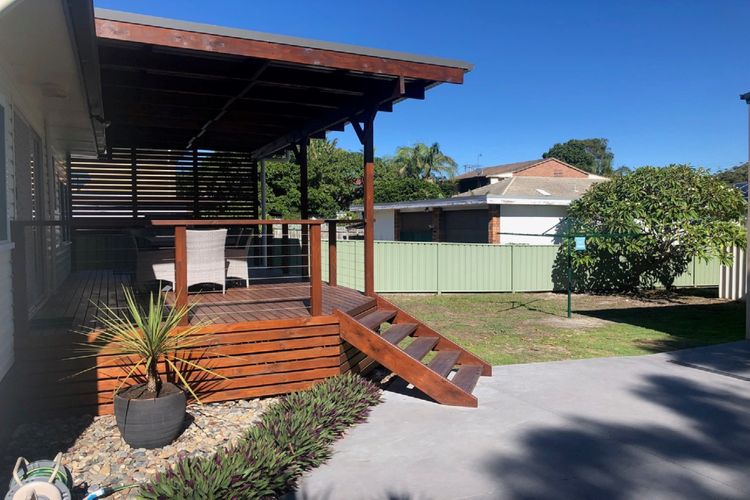 Sandy Shoal, 46 Rigney Street – Shoal Bay Beach Cottage with aircon