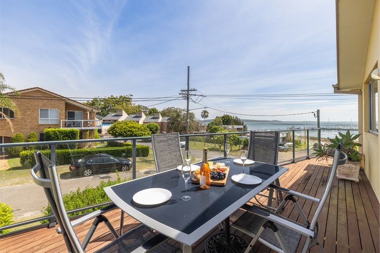 Sunset Place, 1/29 Sunset Boulevard – gorgeous townhouse so close to the water