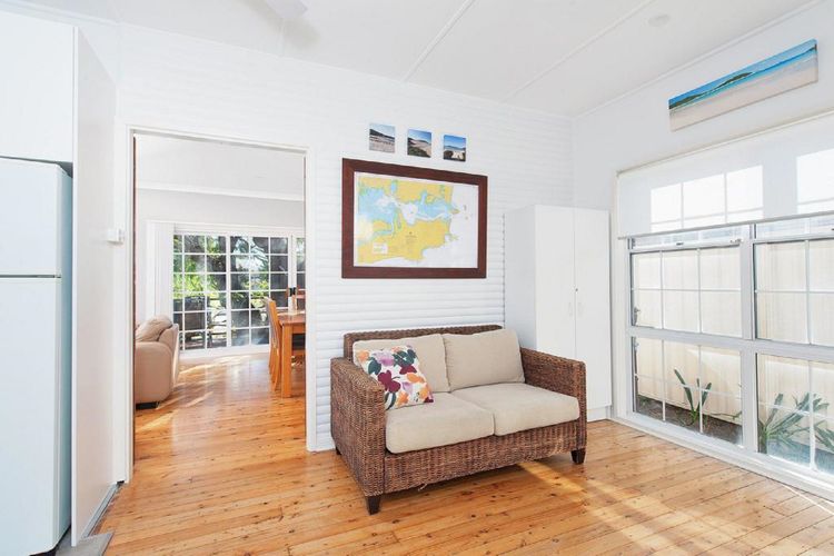 The Croft, 11 Boulder Bay Rd – Cosy Beach House with Aircon & only 270m to the Beach