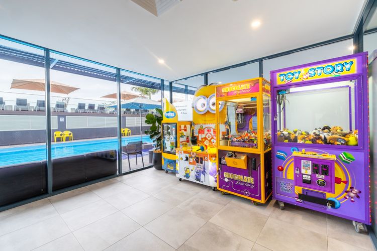The Landmark, 211/61B Dowling Street – Resort Style holiday with pool, games room & restaurant