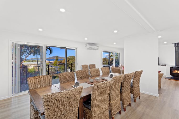 Island View – 80 Lentara St – Large Family Home, Pool, WIFI and Sweeping Views of Fingal