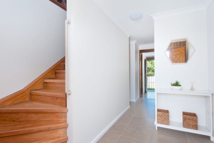 31 Kerrigan St – large home with water views & boat parking