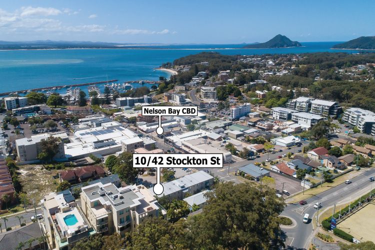 Bayview Apartments 10/42 Stockton St – waterviews, close to town and secure parking.
