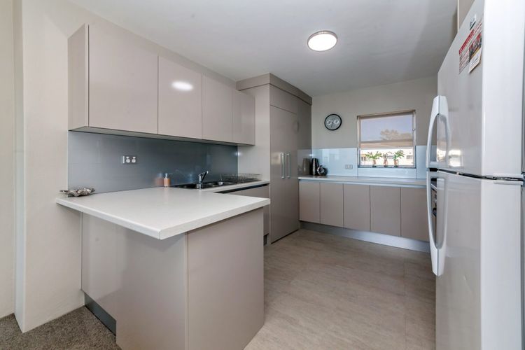 Shoalhaven 4  28 Voyager Cl – waterfront unit with stunning views