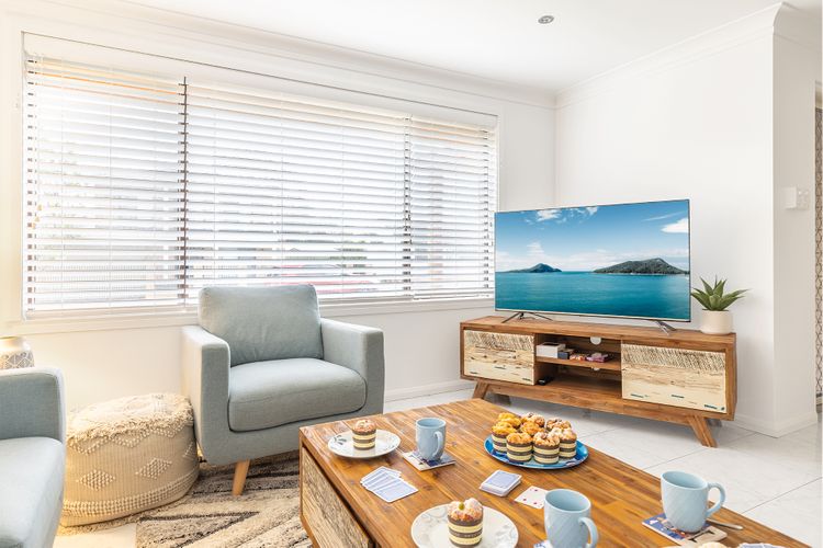 2/60 Tomaree Road – fantastic duplex close to the water