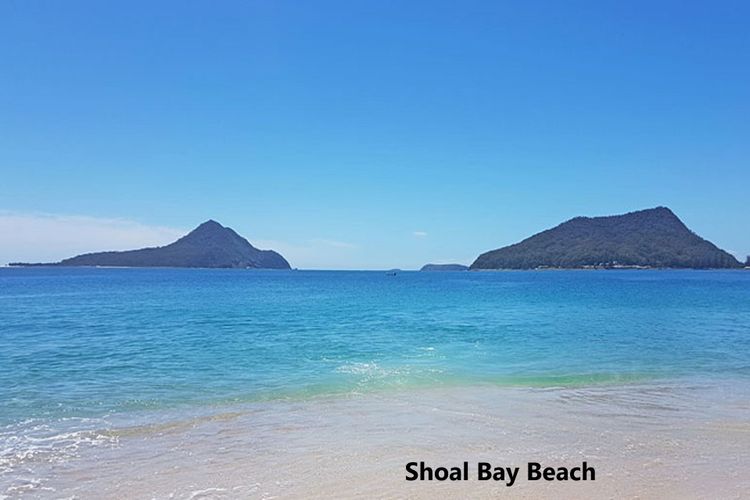 The Bay House, 48 Government Road Shoal Bay– 5 bedroom holiday home with Wi-Fi & Foxtel