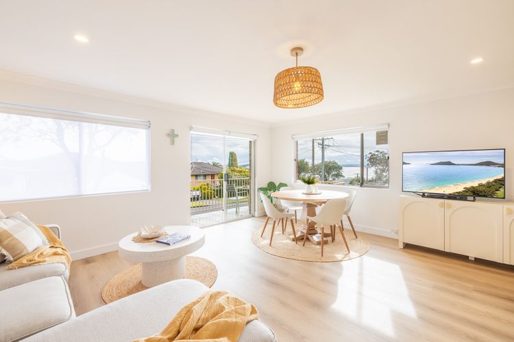 Bay Getaway, 1/65 Ronald Ave – recently renovated unit water views