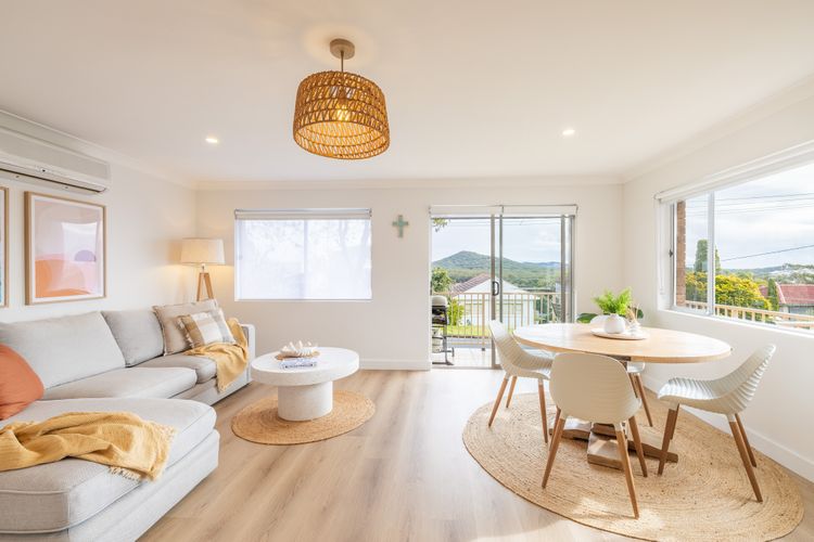 Bay Getaway, 1/65 Ronald Ave – recently renovated unit water views