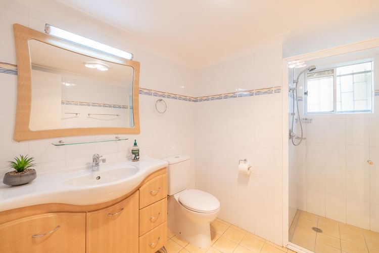 Bay Getaway, 1/65 Ronald Ave – recently renovated unit water views