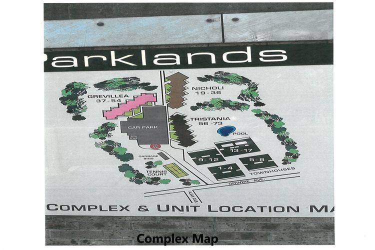 Bay Parklands 4, 2 Gowrie Avenue –  pool views & tennis court