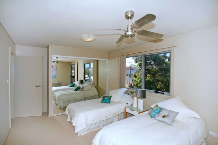 Bayview Apartments 7/42 Stockton St – waterviews and air conditioning
