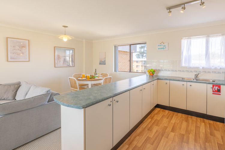 Intrepid, 12/3 Intrepid Close – right on the beachfront