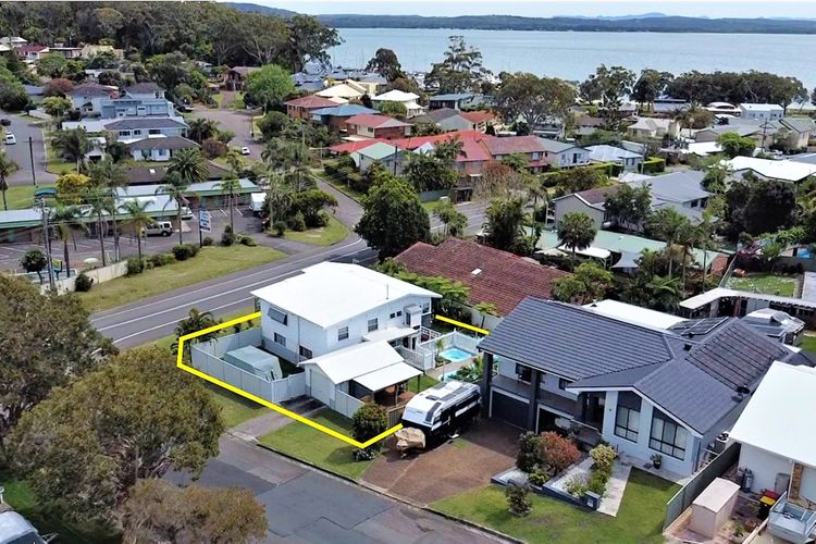 91 Sandy Point Road with Wifi  Boat Parking & Air Con