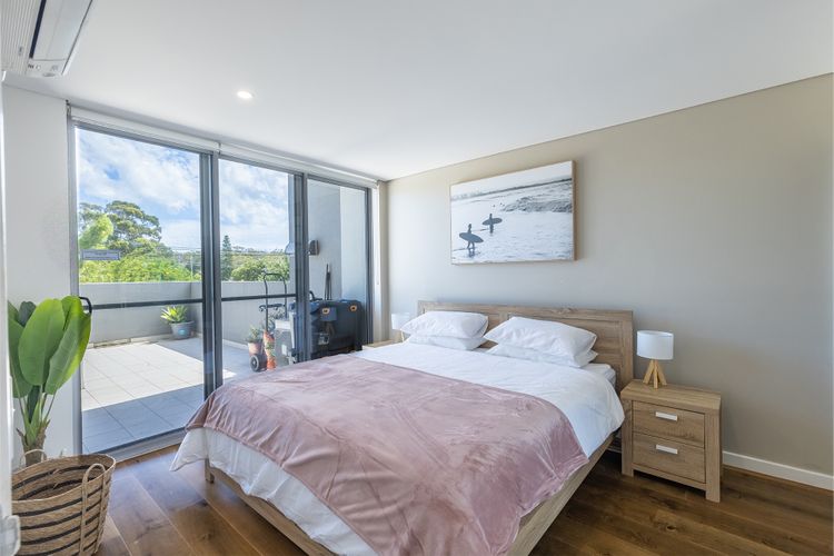 103 The Shoal, 6-8 Bullecourt St fabulous apartment with lift, air conditioning and WiFi