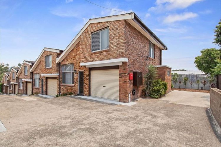 5 The Pines, 4 Messines St