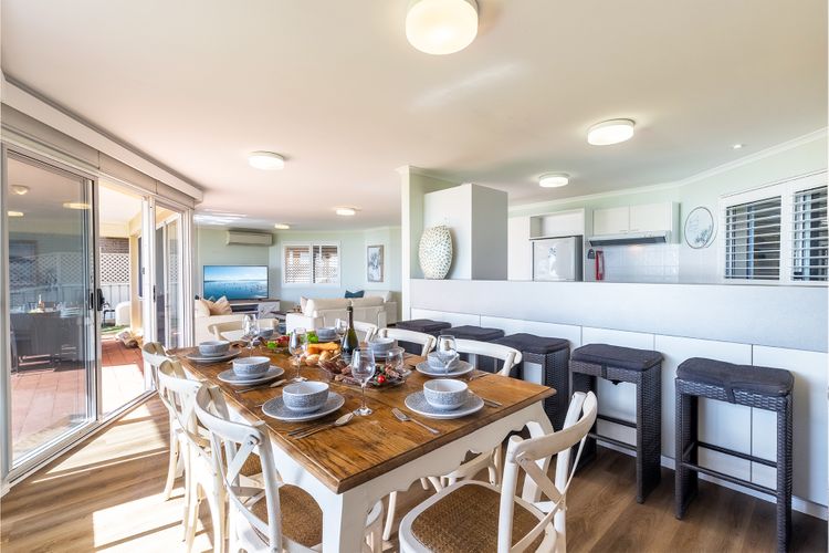 Sandy Feet, 2/150 Sandy Point Rd – fabulous waterfront duplex