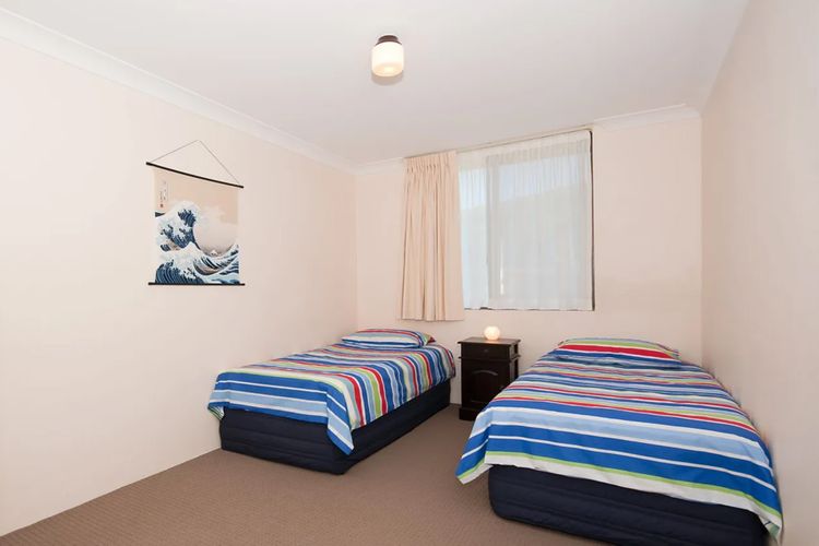 The Dunes, 17/38 Marine Drive – fabulous unit with pool, tennis court, WIFI