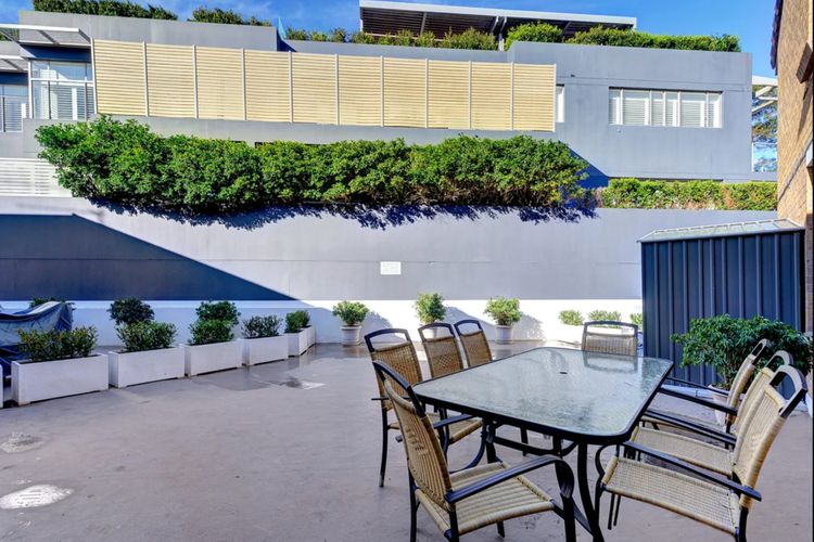 Fleetwood, 3/63 Shoal Bay Road – Relaxed living with water views overlooking Shoal Bay