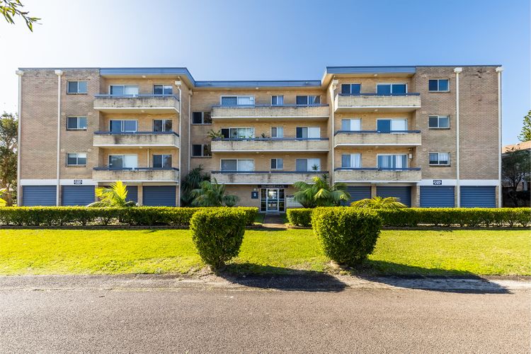 Silvana Court, 13/26 Ajax Avenue – close to the Shoal Bay beach and Little Beach