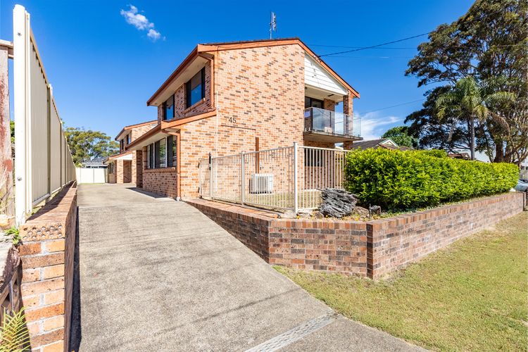 Shoalies, 1/45 Government Road – fantastic duplex close to the water and shops